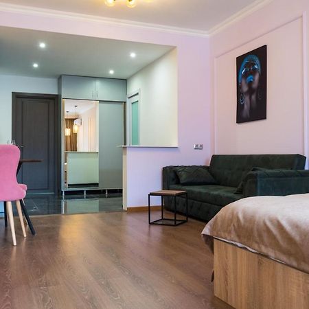 Iren River Side Apartments Тбілісі Екстер'єр фото
