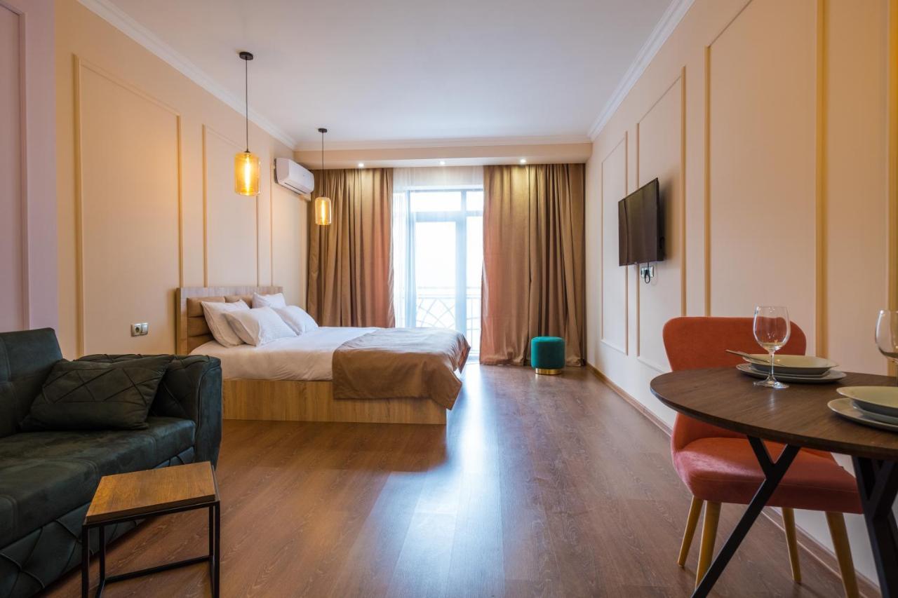 Iren River Side Apartments Тбілісі Екстер'єр фото