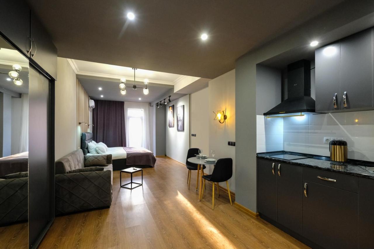 Iren River Side Apartments Тбілісі Екстер'єр фото