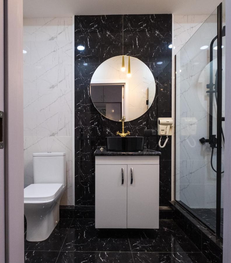 Iren River Side Apartments Тбілісі Екстер'єр фото