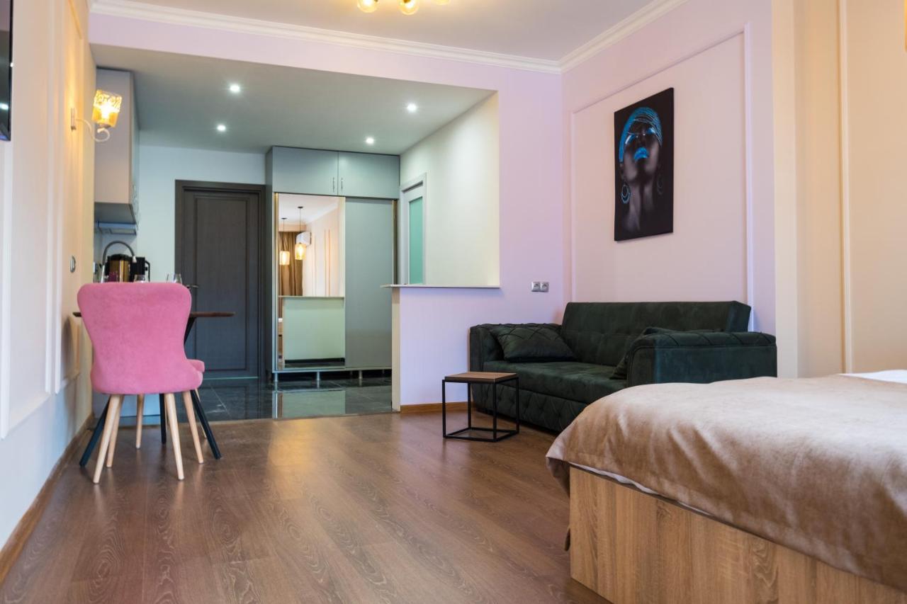 Iren River Side Apartments Тбілісі Екстер'єр фото