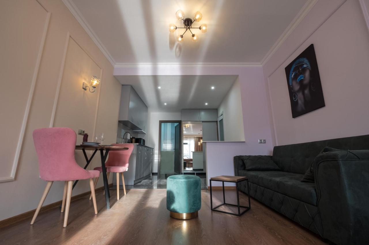 Iren River Side Apartments Тбілісі Екстер'єр фото