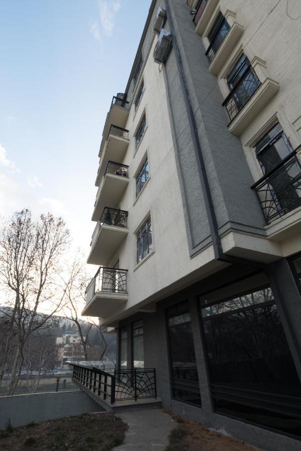 Iren River Side Apartments Тбілісі Екстер'єр фото